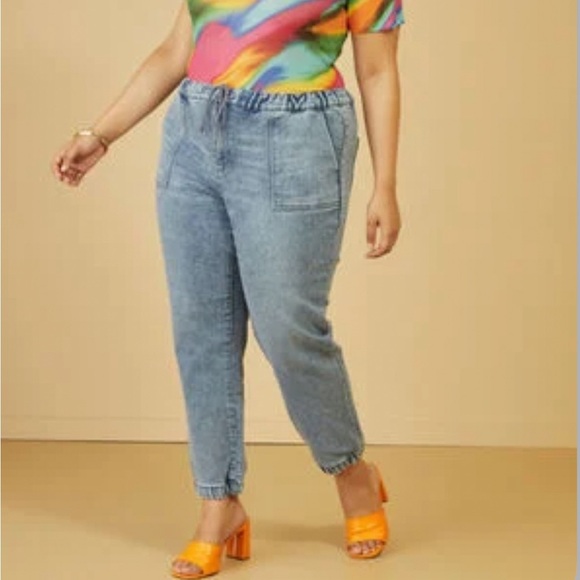 Joggers - Picture 1 of 6
